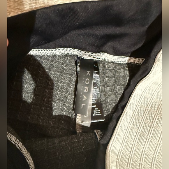 Koral Leggings Size Medium Pre-loved - Picture 4 of 7